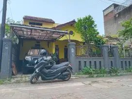 Rumah teduh 2lantai  tanah luas Anggaraja Cipageran Kota Cimahi