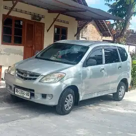 Daihatsu Xenia Li VVT-i deluxe