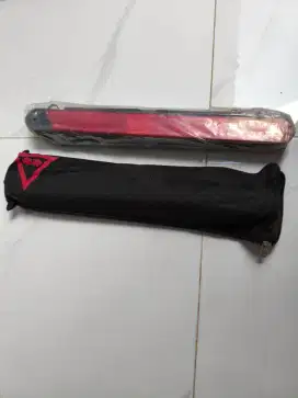 Segitiga pengaman mobil
