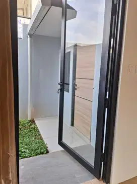 Disewakan rumah 2 lantai full furnised Cluster Uptwon Lippo cikarang