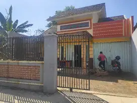rumah samping perumahan serang city dan kolam renang aqua land