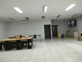 Gudang Plus Office Bizpark di Pulogadung, Jakarta Timur