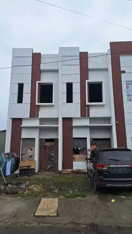 Dijual Rumah Panjang dan Gandeng di Jalan Pancing 2 - Daerah Pancing