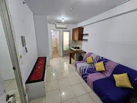 Di Jual Apartemen sertifikat, 2 kamar semi furnish tower Emerald Lt.15