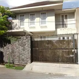 Rumah Simpang Darmo Permai Selatan LUAS 360 m2 - MURAH - SHM -2 Lantai