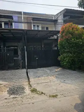 Rumah  Taman Royal Tangerang strategis dekat bandara & stasiun