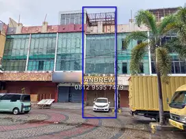 Komplek Puri Delta Mas Bandengan Jalan 6 Mobil Parkir Luas