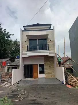 Rumah 2 lantai 2kt 2km 2 mobil parkir harga 775 juta murah jakarta