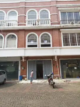 di jual ruko gading Serpong sebrang mall summarecon