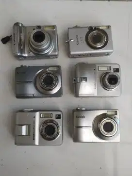 Dijual borongan kamera digital bekas kondisi rusak ( bahan )