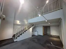 Sewa Kantor Minimalis 97 m2 di SOHO Pancoran, Bebas Operasional 24 Jam