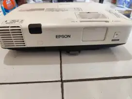 Proyektor Epson EB-1940W – Bergaransi!