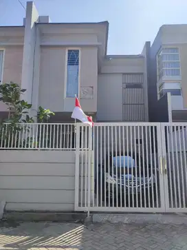 Rumah Regency One Simokerto