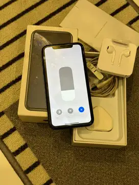 Dijual Iphone Xr Black 128GB Lengkap Terdaftar
