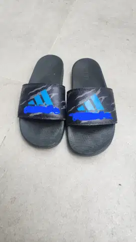 Sandal adidas Adilette Comfort size 42 warna hitam biru