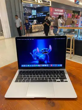 Macbook Air m1 2020 8/256 warna silver