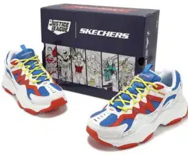 Like New SKECHERS DC HERO SUPERMAN FLY AND HIGH SUPER HERO