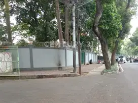 Tanah Luas Posisi Hoek Di Kawasan Elite Menteng, Jakarta Selatan