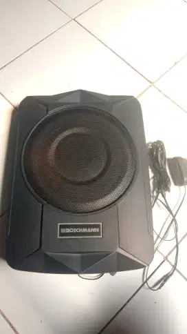 Subwoofer mobil Kolong Slim Aktif Boschmann BM-10SW (10 Inch)