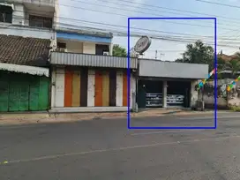 Rumah atau tanah strategis di jalan dr.rajiman laweyan solo