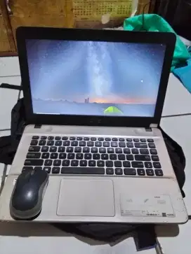 Di jual laptop kondisi baik