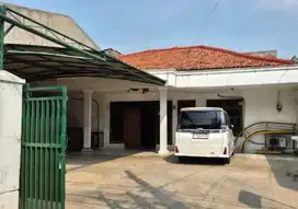 Disewakan rumah cocok untuk kantor