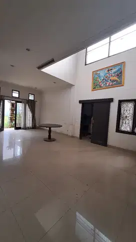 Rumah Sewa Taman Laguna Luas Tanah besar