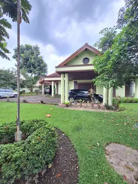 JUAL RUMAH HALAMAN LUAS DI JL. STM MEDAN