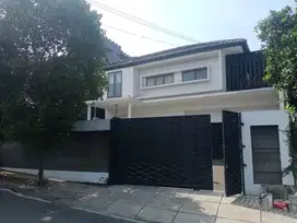 Rumah 2 Lantai Ada Pool di Pondok Pinang, Hanya 6 Menit Ke Tol Veteran