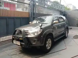 Fortuner Diesel 2010 AT Police Grey