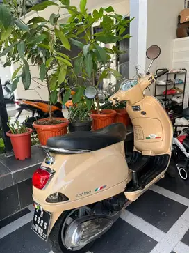 Jual vespa matic lx 125