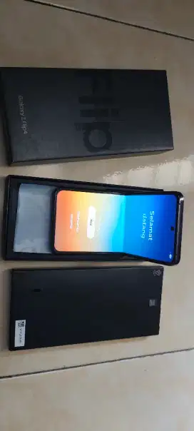 Samsung Galaxy Z Flip 4 Black
