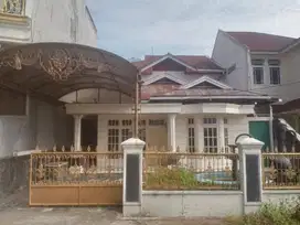 Dijual Rumah Siap Huni Lokasi Paling Strategis Elit di Tangah Jua Bkt
