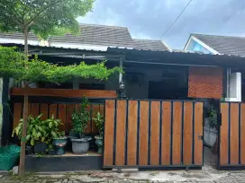 Dijual Rumah Hadap Timur