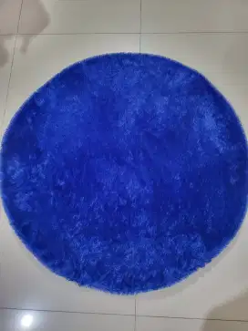 KARPET BULU BUNDAR DIAMETER 1 METER WARNA BIRU TUA MURAH