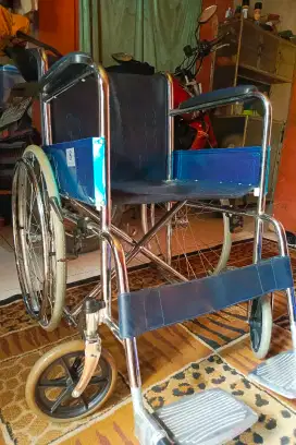 Kursi Roda Mulus Baru Sekali Pakai