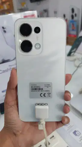 Oppo Reno 13 Kredit Bunga 0%