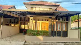 DISEWAKAN/DIKONTRAKAN RUMAH DI CIREBON KOTA FULL FURNISHED TAHUNAN