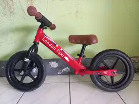 Sepeda Push Bike Merah (anak umur 2-4 Tahun), The London Taxi