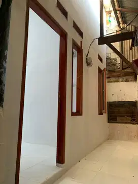 Disewakan rumah petakan Baru dan Bersih