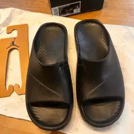 NIK JORDAN POS SLIDE (A/M) BL ORI