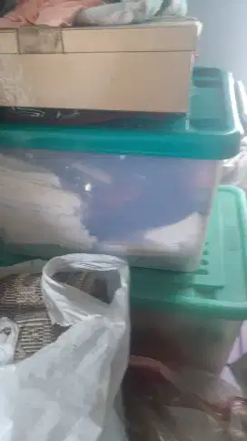 Baju pengantin bekas