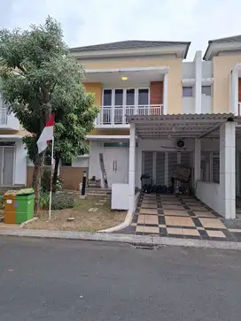 Rumah  Sudah Renovasi di Cluster Bluebell Premium Summarecon Bekasi