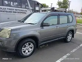 Nissan X-Trail 2010 Bensin