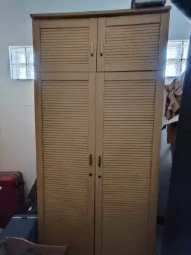 Lemari pakaian 2 +2 pintu besar second kirim Bandung