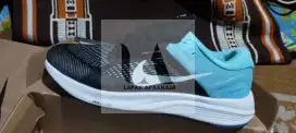 Sepatu running nike skt 24
