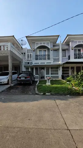 Rumah Cluster florencia 2 lantai Nyaman Di Lippo Cikarang