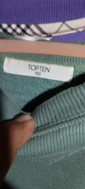 Crewneck brand abu