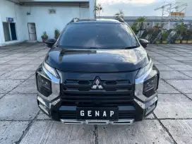 XPANDER CROSS CVT 2022 HITAM KM 31RB!!