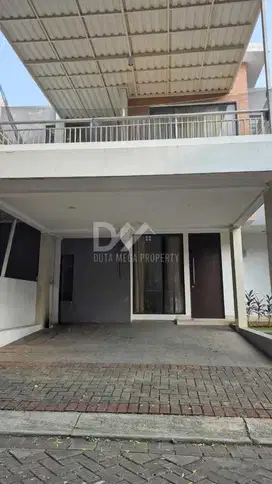 Dijual cepat rumah cantik kt 3 strategis di Bintaro Sektor 7